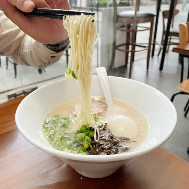 Where to find authentic Japanese ramen in Singapore。