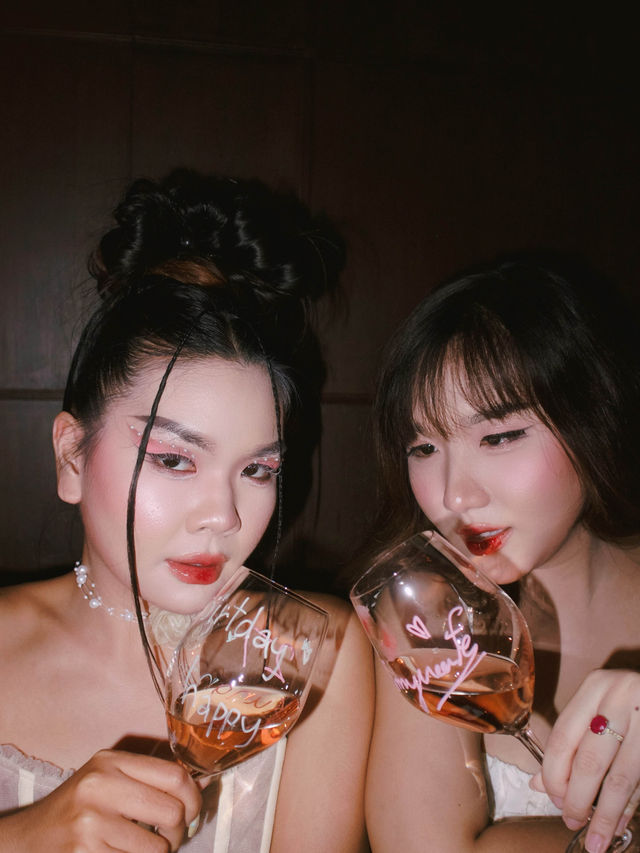 Ivy’s Wonder Wine Bar 🍷👭