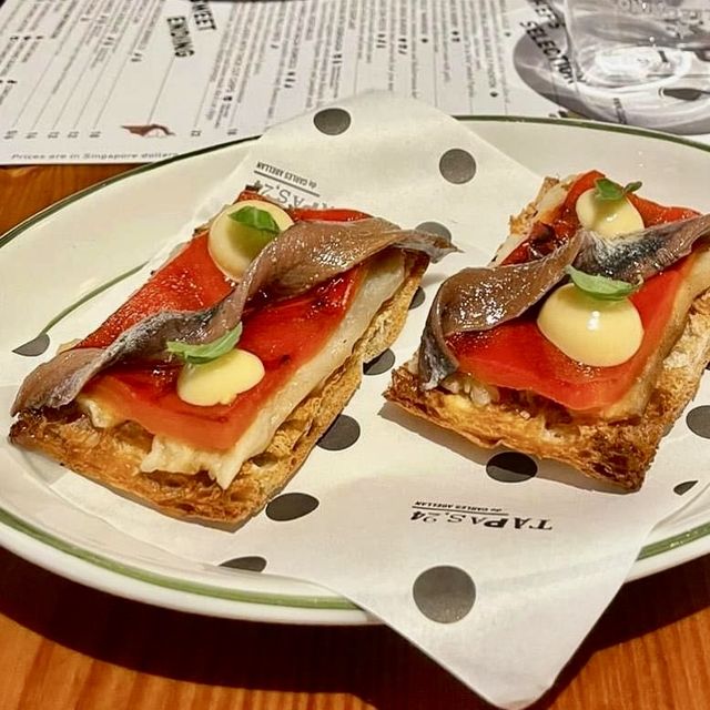 Tapas, 24 Singapore