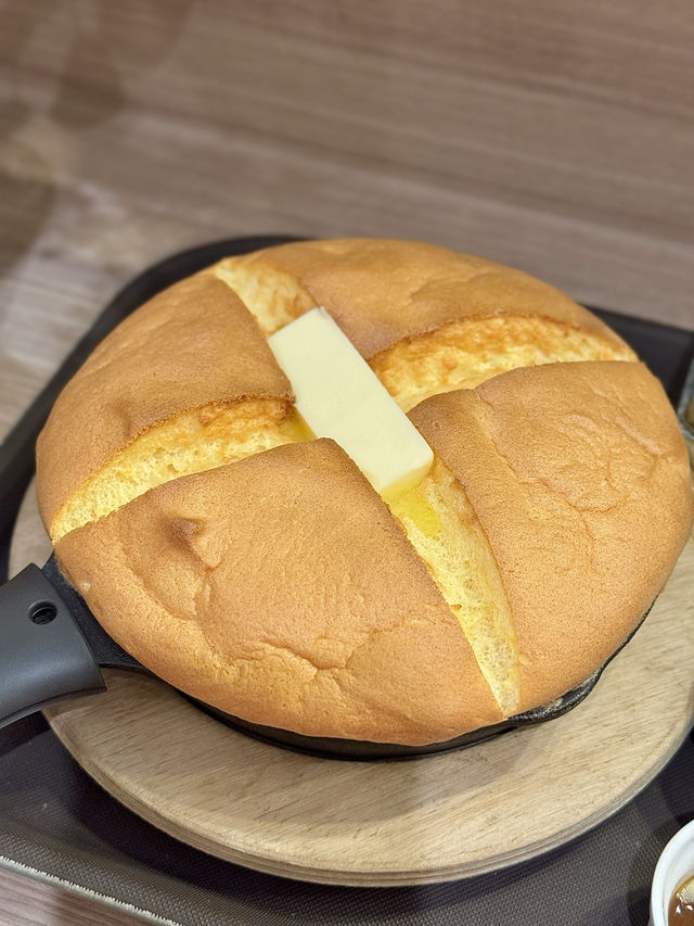 【東京/秋葉原】賞味期限5分のふわふわカステラパンケーキ 『CAFE OASIS』