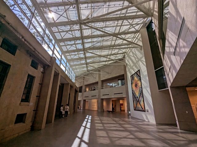 台南-舊警察局改建的台南美術館一館