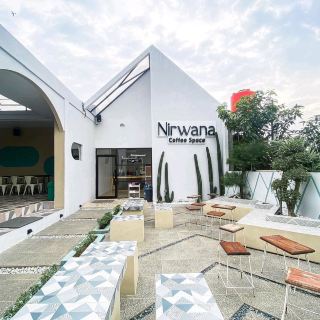 NIRWANA COFFE | 位於 Citayem 的美學咖啡