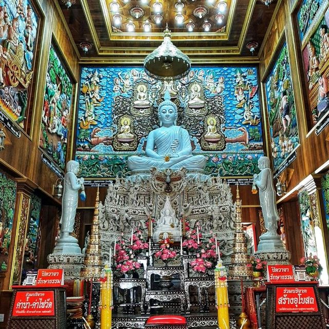 เยือนย่านพุทธสถานศิลป์แห่งเมืองเพชร
