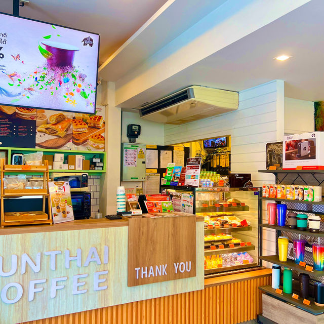 เติมความสดชื่นที่พันธุ์ไทยคาเฟ่