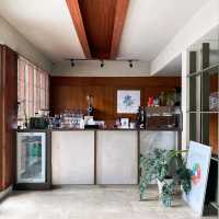 KAMAN COFFEE ROASTERY| A COMFORTABLE COFFEE SHOP FOR WFC IN DEPOK