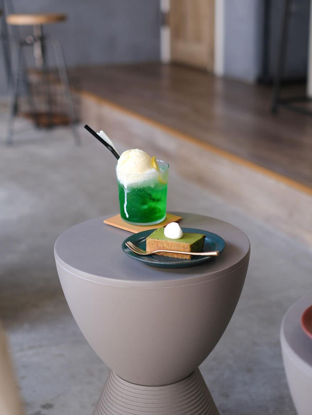 「福岡市中央區六本松的Apartment coffee door：美味咖啡和甜點，隱秘位置」