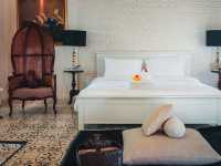 The Hen Hua Hin