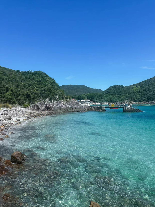 【夏日優惠🔥】香港西貢：半月灣浮潛🏖️，美景盡收眼底🤩🤩