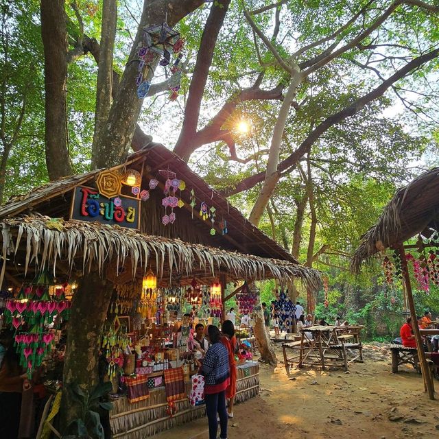 ตลาดเช้า ชาวกะเหรี่ยง โอ๊ะป่อย ราชบุรี 