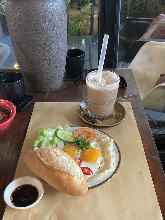 시원하게 맛있는 반미먹고 싶으면, 정글커피 나트랑