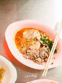 เตี๋ยวต้มยำ รุ่งเรือง(ตั๋ง)ร้านเด็ดชาวสุขุมวิท
