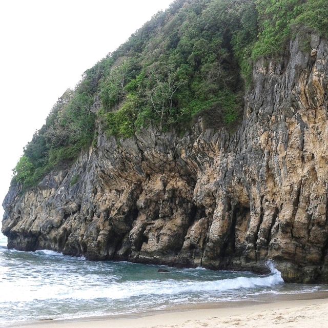 🇮🇩 Lampuuk Beach: Where Sandy Shores Meet Pastoral Peace