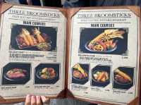 Three Broomsticks ร้านอาหารโซนแฮร์รี่ พอตเตอร์ 