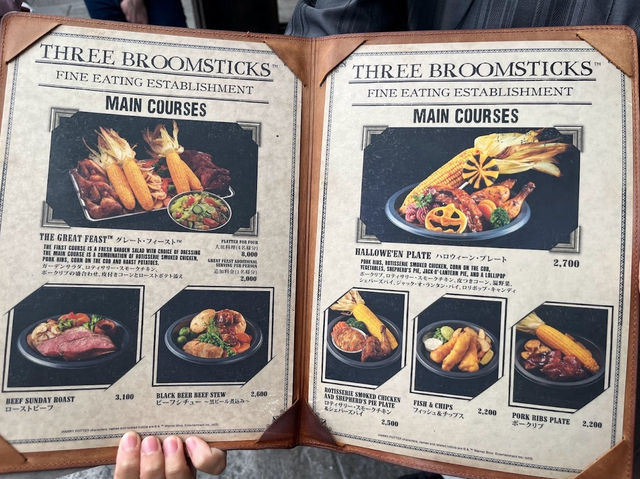 Three Broomsticks ร้านอาหารโซนแฮร์รี่ พอตเตอร์ 