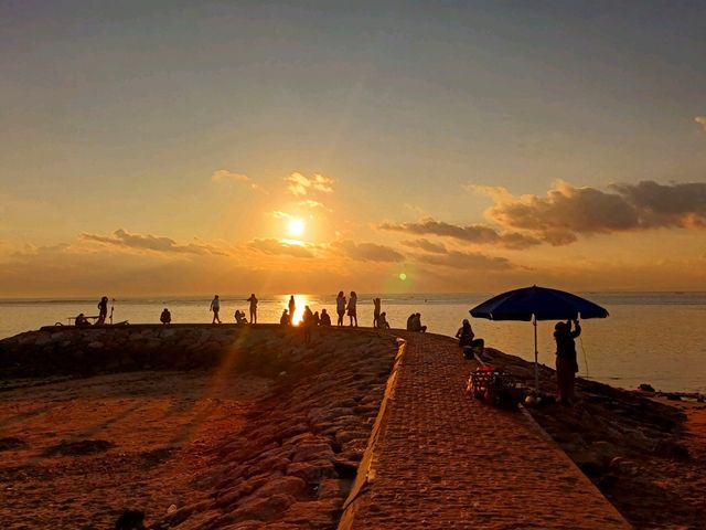 來沙努爾沙灘🏖️，感受巴厘島最美的海景日出🌅