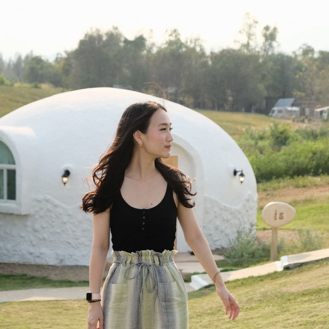 พักผ่อนในธรรมชาติที่ Igloo Hotel สวนผึ้ง