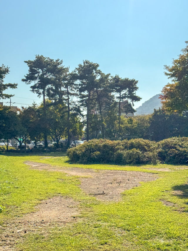 역사를 둘러 보는 공원 ’반죽동 당간지주‘