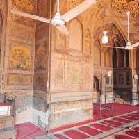  VISITING WAZIR KHAN MOSQUE.