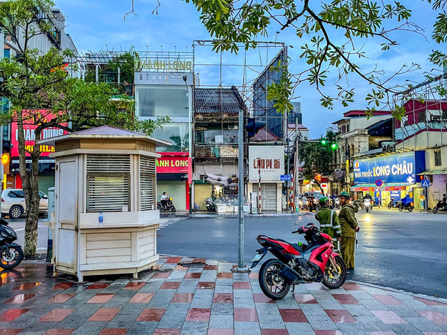 하이퐁공원 호수변..Hồ Tam Bạc