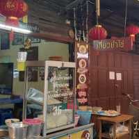 ตะลอนตลาดสามชุก ในวันธรรมดา ที่ไม่ธรรมดา