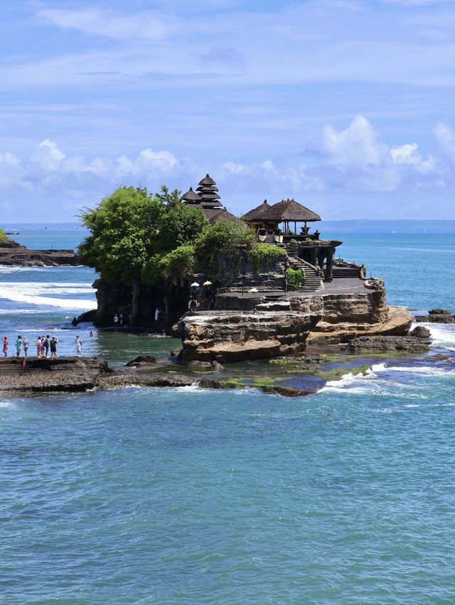Therapeutic Waves along exploring Tanah Lot : Bali’s Iconic Sea Temple