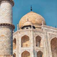 THE TAJ MAHAL: AMAZING ARCHITECTURE AND HISTORY.
