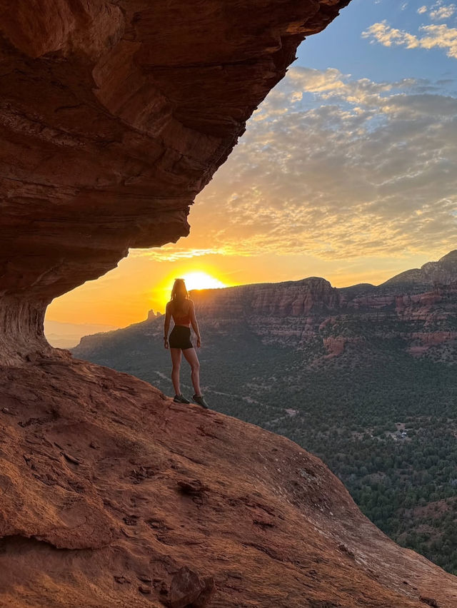 Hiking at Sunset in Arizona: A Magical Experience