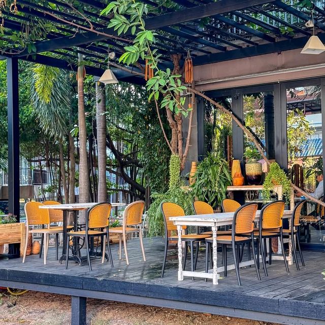 Leela Cheva Restaurant
