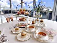Afternoon tea in collaboration with Pierre Hermé
