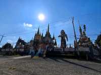 ชมสถาปัตยกรรมปูนปั้นที่งดงาม มีเอกลักษณ์