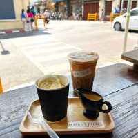 มือเยี่ยม Phuket Old Town Cafe 
