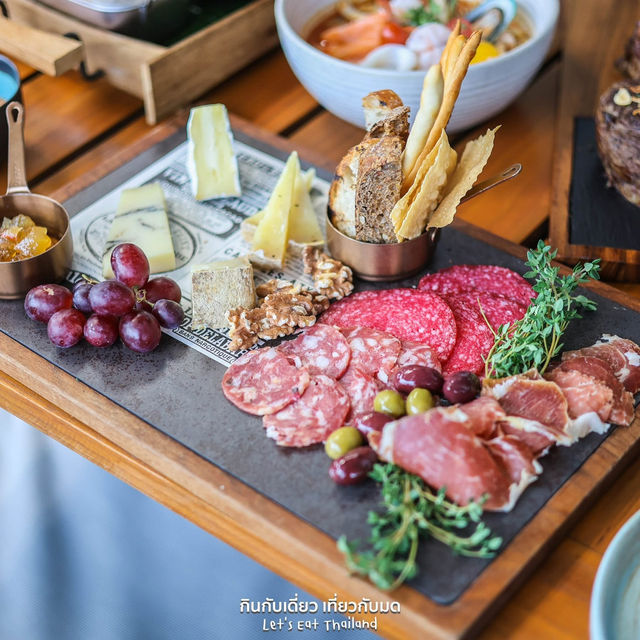 Sundaylicious Brunch บุฟเฟ่ต์ห้องอาหาร Flow 