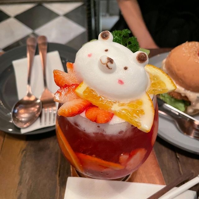 【バンコク】シーズン毎のデコレーションが可愛いB-STORY cafe