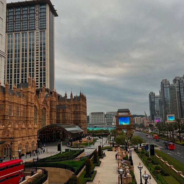 จุดถ่ายรูปเช็คอินสุดปัง ✨The Londoner Macao 