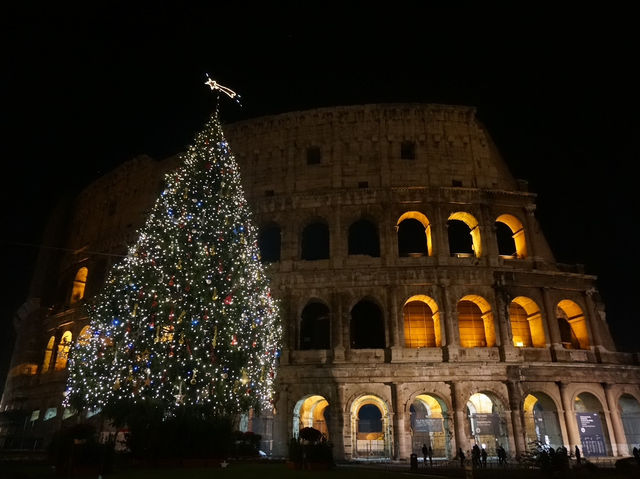 【イタリア・ローマ】旧市街のイルミネーションが素敵