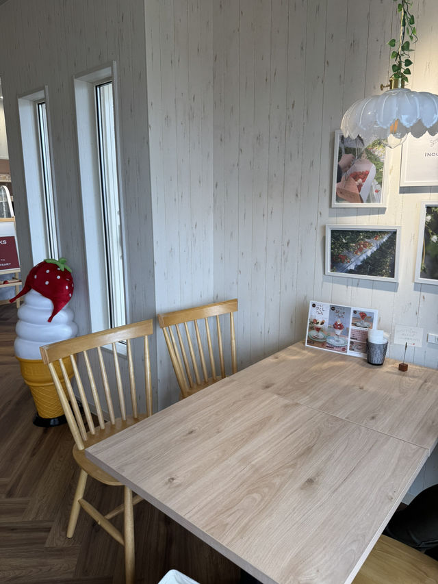 【福岡観光】その日に採ったいちごが食べられる🍓いちご摘みできる農園さんのカフェ🍓