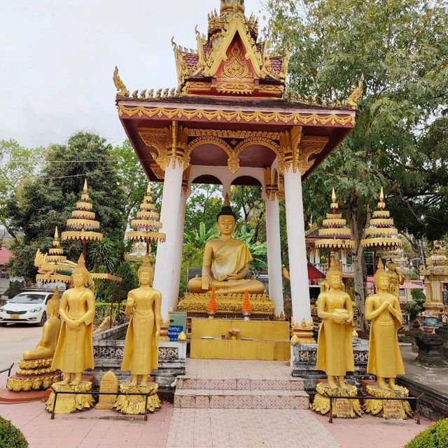 Cultural Highlights: A Quick Tour of Vientiane's Gems 🌍🏛️
