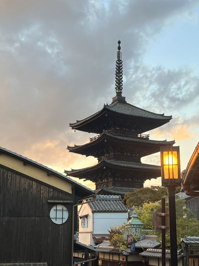 Majestic Views at Hokan-ji: Kyoto’s Timeless Beauty