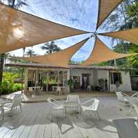 The PlayYard Cafe ฮีลอกฮีลใจ วันสบายๆริมทะเลภูเก็ต