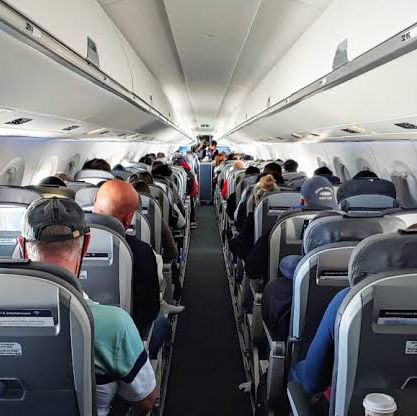 【カナダ】トロント旅行におすすめの航空会社 – ポーター航空で快適な空の旅