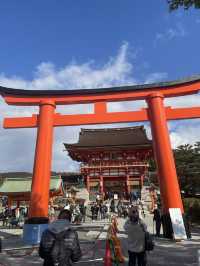 ⛩️穿越千本鳥居⛩️，探索伏見稻荷大社的神秘魅力🦊