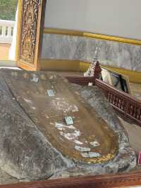 วัดพระพุทธบาทภูควายเงิน ไหว้รอยพระพุทธบาท