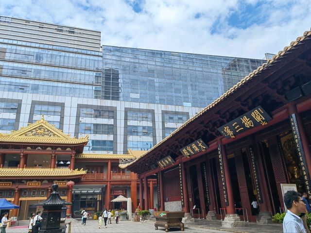 A Spiritual Retreat: Visiting DaFoSi Buddhist Temple in Guangzhou