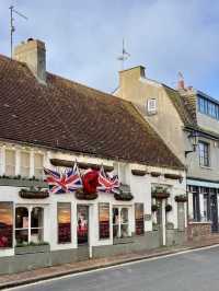 Free and Fabulous: Stroll on Brighton’s Undercliff Walk to Rottingdean!