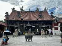 🌸 Discover the Goddess of Mercy Temple (Kuan Yin Teng): Penang’s Spiritual Heartbeat 🏮