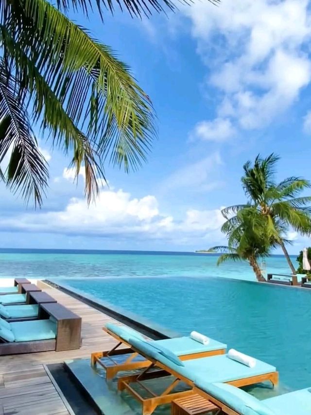 💖 Visiting Romantic Maldives – Love in Every Sunset & Sea Breeze 🌅🏝️
