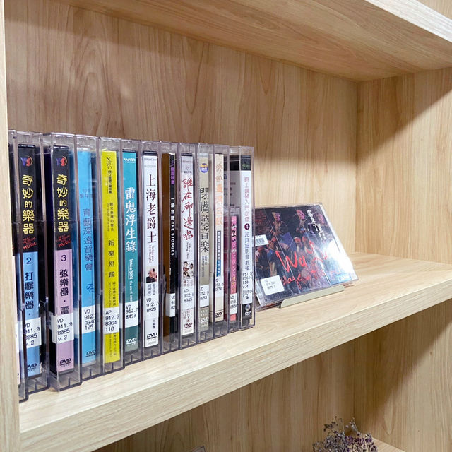 潮到不行的圖書館！台北市中心的閱讀新宇宙就在這！