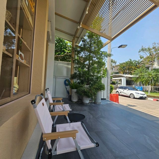 Kneads to Dough (Home cafe) เบเกอรี่แนวฝรั่งเศส