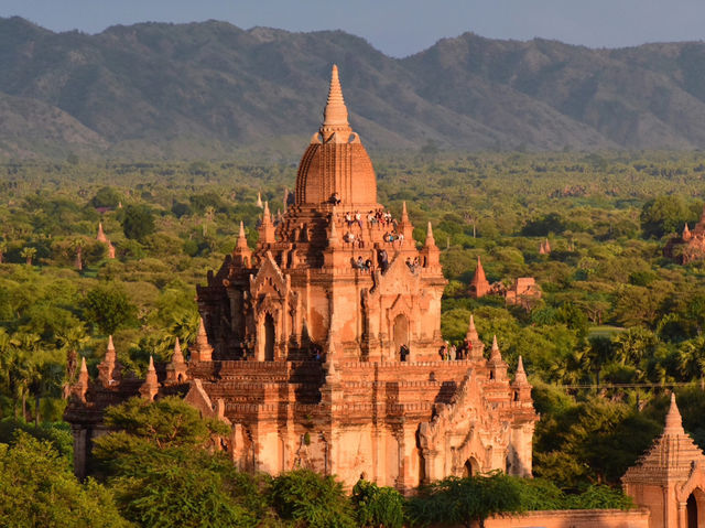 🌏 Myawaddy Mischief: Border Bazaars, Boat Rides & the Best Noodles You’ll Ever Cry Over