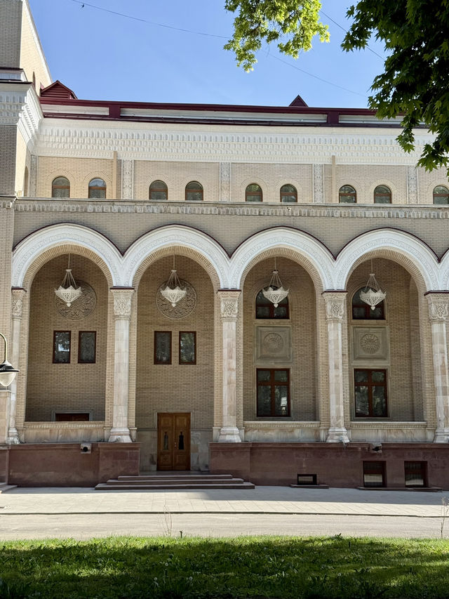 Springtime Stroll to Alisher Navoiy Theater